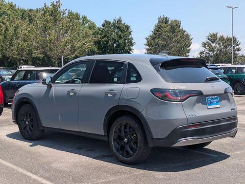 Urban Gray Pearl 2024 Honda HR-V Sport