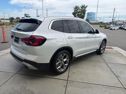 Mineral White Metallic 2023 BMW X3 sDrive30i