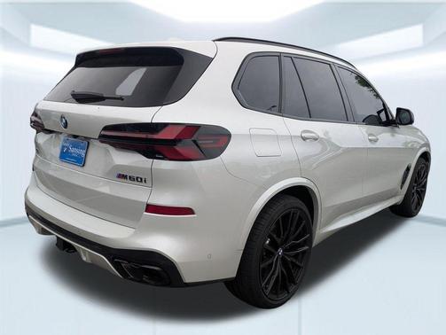 2025 BMW X5 M60i