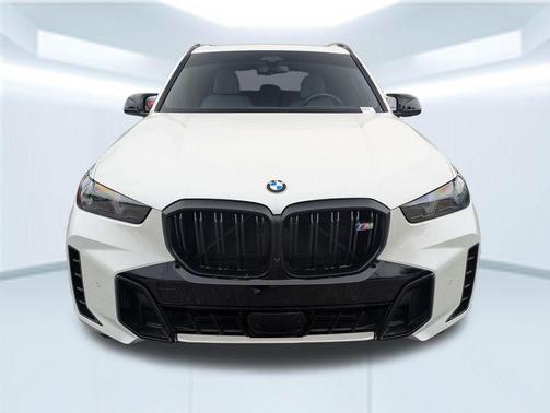 2025 BMW X5 M60i