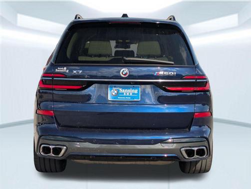 2023 BMW X7 M60i