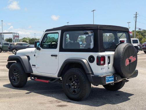 Bright White Clearcoat 2024 Jeep Wrangler Sport