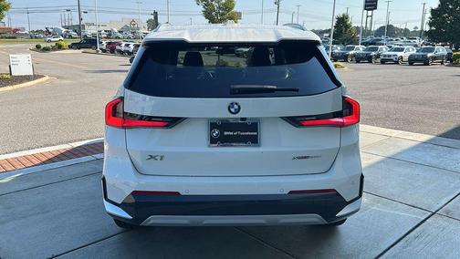 Alpine White 2026 BMW X1 xDrive28i