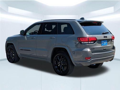 2022 Jeep Grand Cherokee Laredo