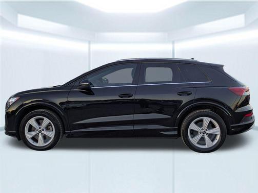 2022 Audi e-tron Premium