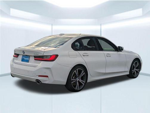 2023 BMW 330 330i