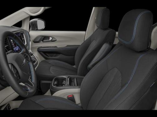 Bright White Clearcoat 2021 Chrysler Pacifica L