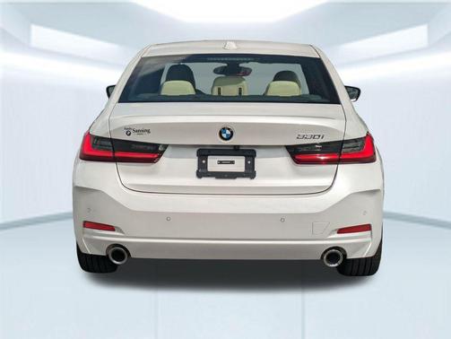 2025 BMW 330 330i Sedan