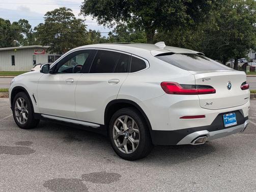 White 2025 BMW X4 xDrive30i
