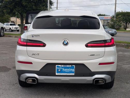 White 2025 BMW X4 xDrive30i