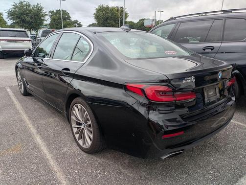 Black Sapphire Metallic 2021 BMW 530e Base