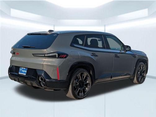 Dravit Grey Metallic 2026 BMW XM Label