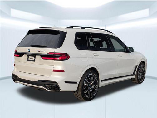 2026 BMW X7 M60i