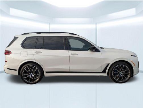 2026 BMW X7 M60i