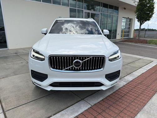 Ice White 2020 Volvo XC90 T5 Momentum