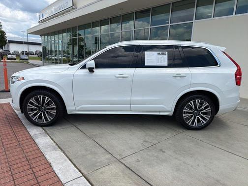 Ice White 2020 Volvo XC90 T5 Momentum