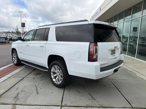 Summit White 2017 GMC Yukon XL SLE