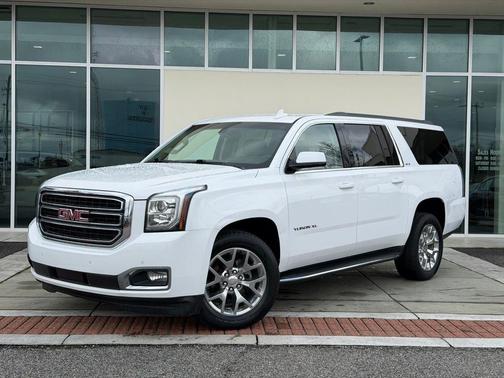 Summit White 2017 GMC Yukon XL SLE