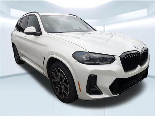 Mineral White Metallic 2023 BMW X3 sDrive30i