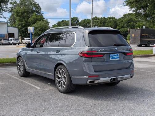 Sparkling Copper Metallic 2023 BMW X7 xDrive40i
