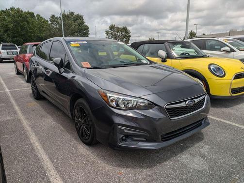 Carbide Gray Metallic 2017 Subaru Impreza 2.0i