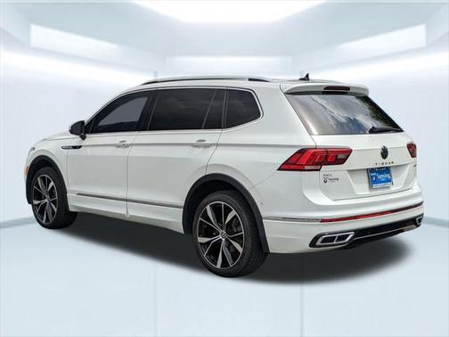 2022 Volkswagen Tiguan 2.0T SEL R-Line 4MOTION