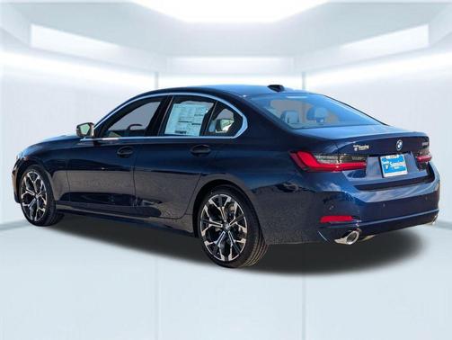 Tanzanite Blue II Metallic 2026 BMW 330 330i