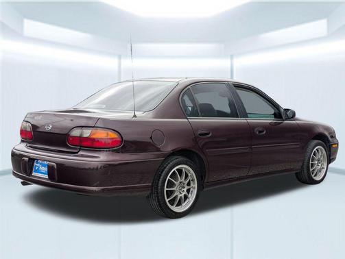 2000 Chevrolet Malibu Base