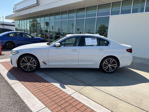 Alpine White 2023 BMW 530 i