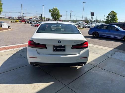 Alpine White 2023 BMW 530 i