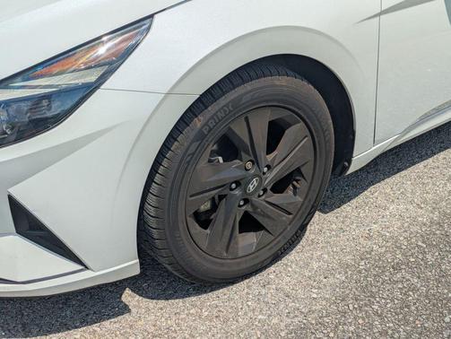Quartz White 2021 Hyundai ELANTRA SEL