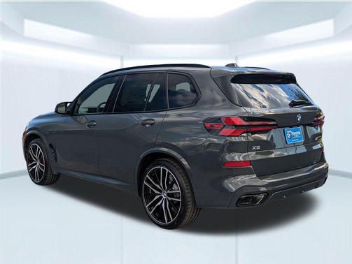 2026 BMW X5 M60i