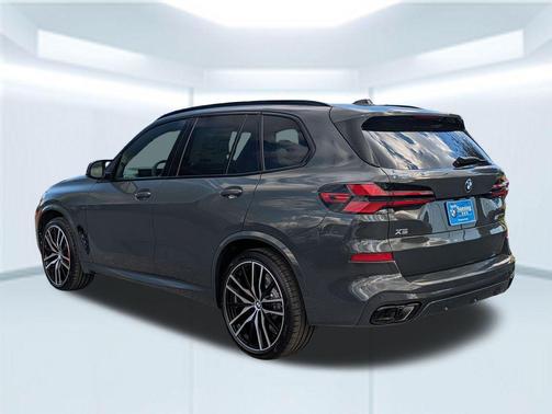2026 BMW X5 M60i