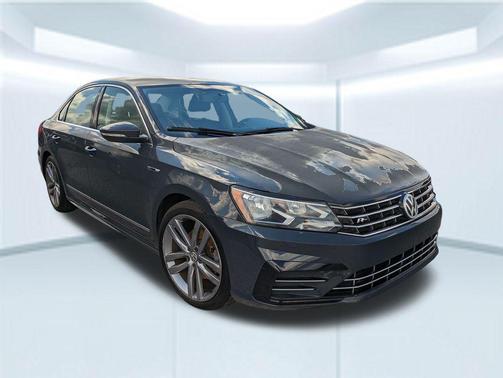 2017 Volkswagen Passat 1.8T R-Line w/Comfort