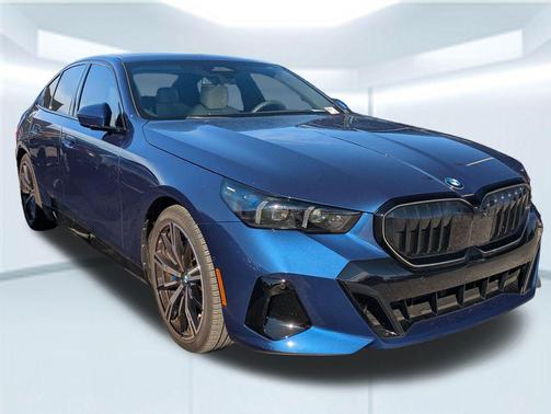 2025 BMW 530 530i