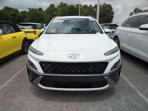 Lunar White 2023 Hyundai KONA Limited