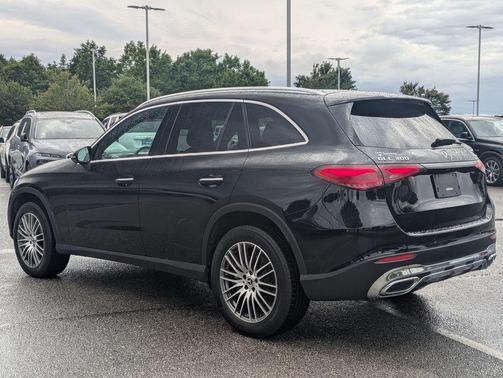 Black 2024 Mercedes-Benz GLC 300 4MATIC