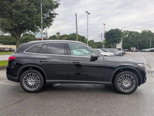 Black 2024 Mercedes-Benz GLC 300 4MATIC