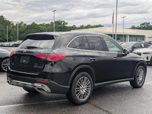 Black 2024 Mercedes-Benz GLC 300 4MATIC