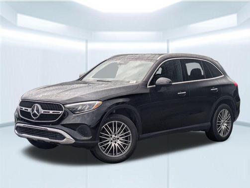 Black 2024 Mercedes-Benz GLC 300 4MATIC