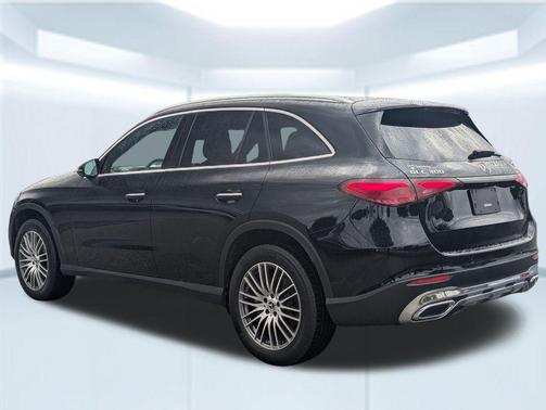 Black 2024 Mercedes-Benz GLC 300 4MATIC