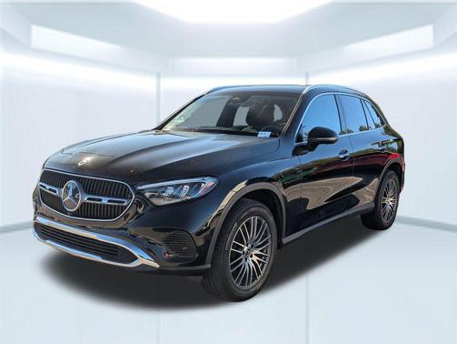 Black 2024 Mercedes-Benz GLC 300 4MATIC