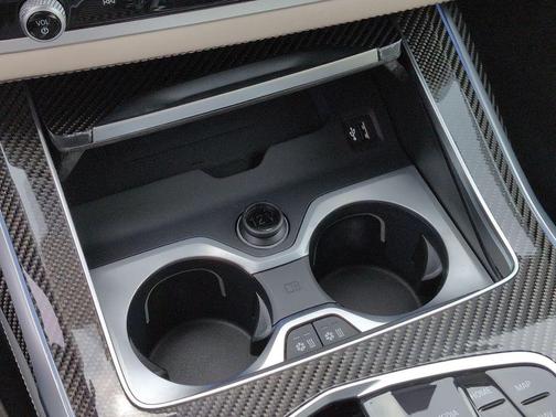 Skyscraper Grey Metallic 2025 BMW X7 M60i