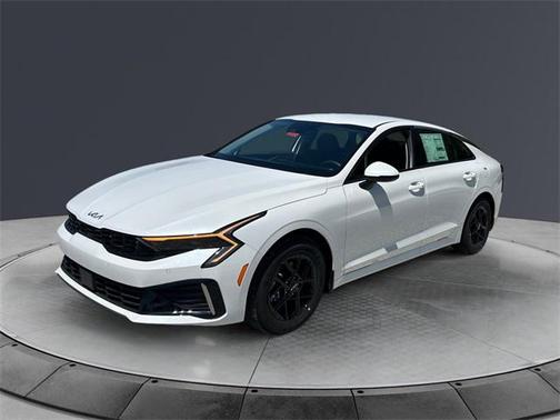 2025 Kia K5 LXS