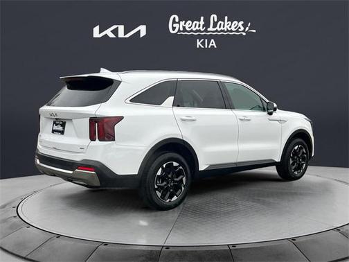 2025 Kia Sorento S
