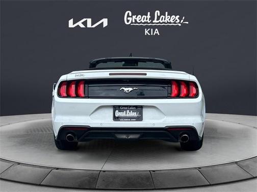 2022 Ford Mustang EcoBoost Premium