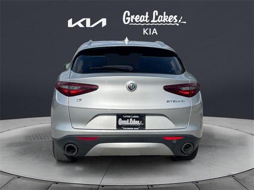 2018 Alfa Romeo Stelvio Base