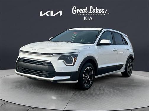 2025 Kia Niro LX