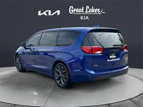 2018 Chrysler Pacifica Touring Plus