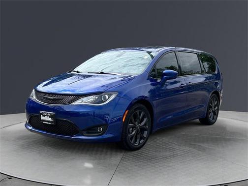 2018 Chrysler Pacifica Touring Plus